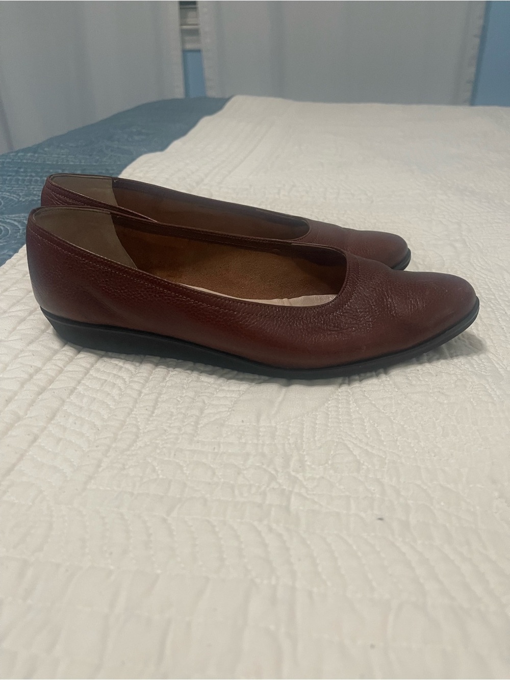 Women’s Classic Leather Ballet Flats in Burgundy